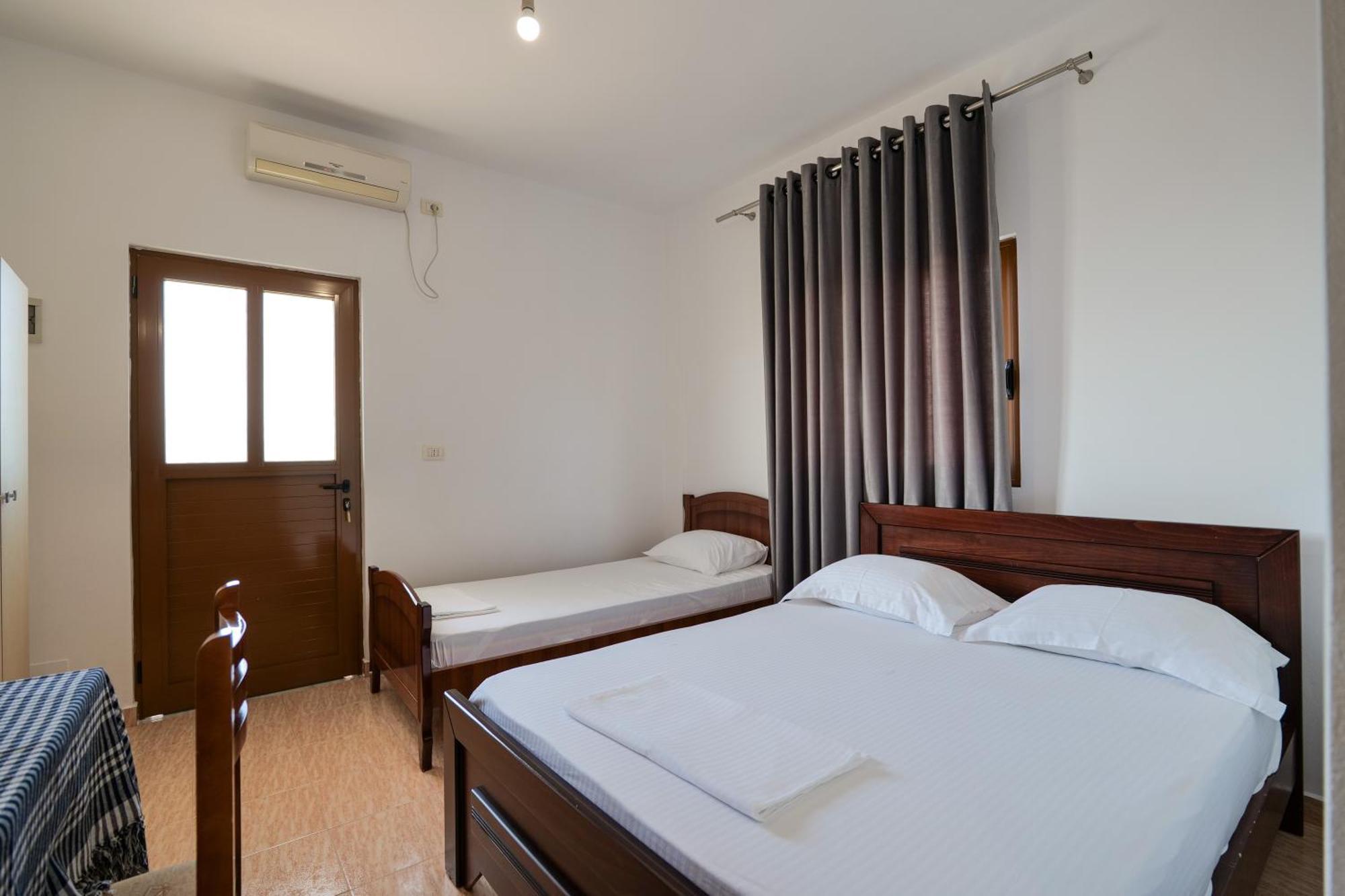 Vila Suljo Ksamil Luaran gambar